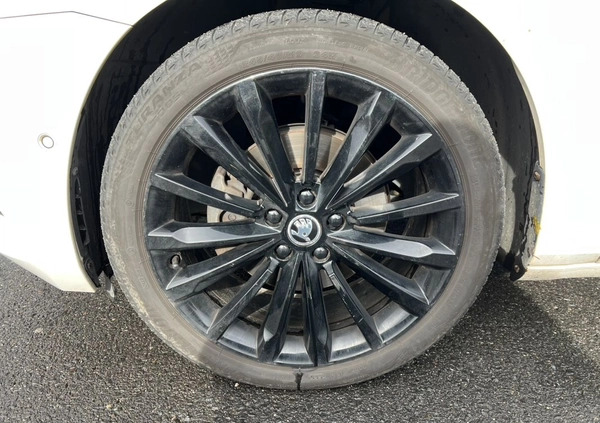 Skoda Superb cena 66000 przebieg: 236000, rok produkcji 2016 z Złotoryja małe 67